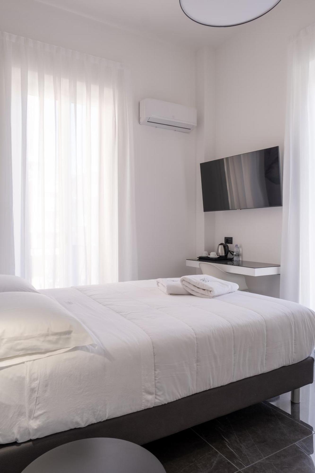 Domea Superior Rooms Bed And Breakfast Reggio Calabria Exterior photo