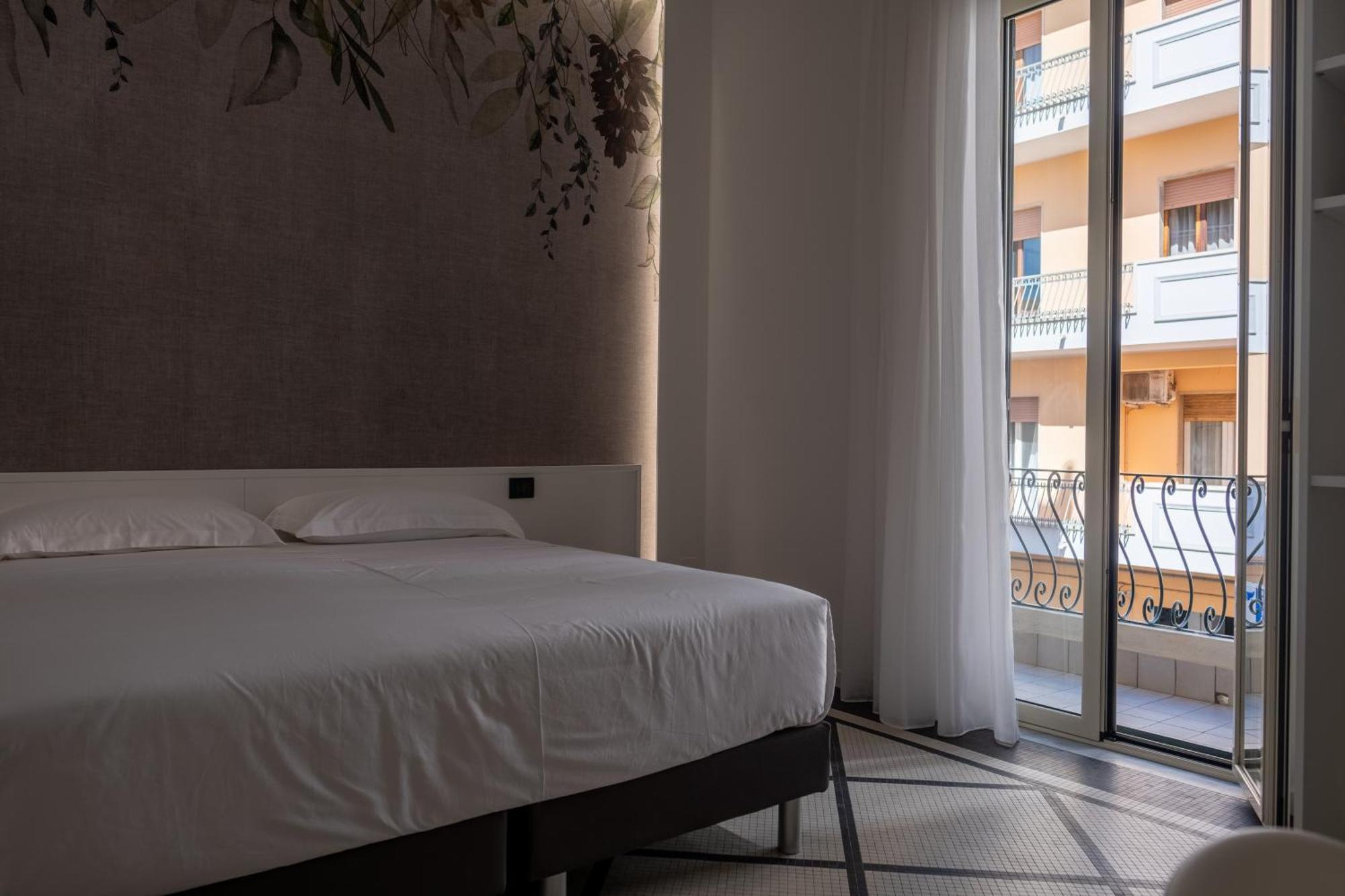 Domea Superior Rooms Bed And Breakfast Reggio Calabria Exterior photo